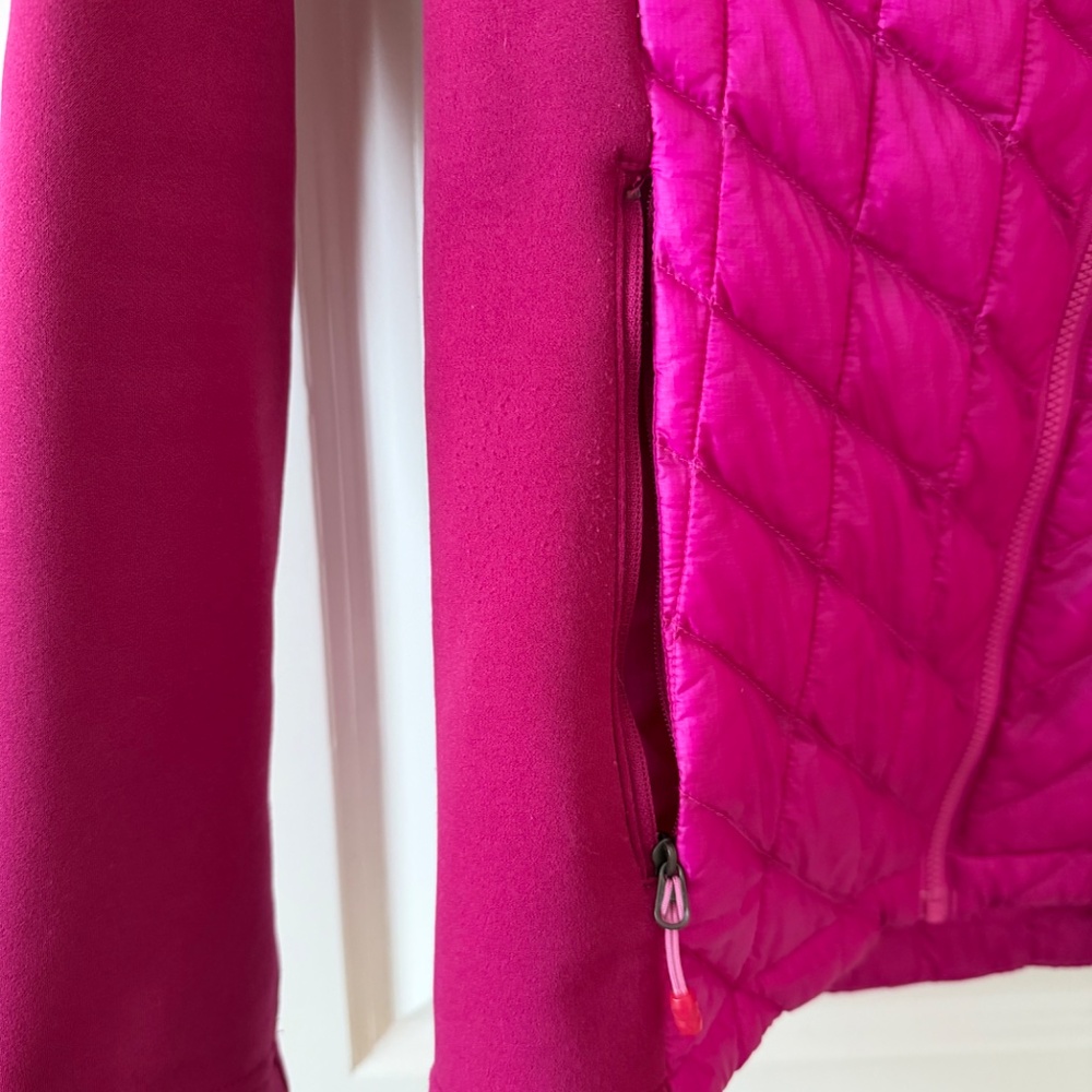 The North Face Momentum Thermoball Hybrid Jacket - Picture 4 of 6